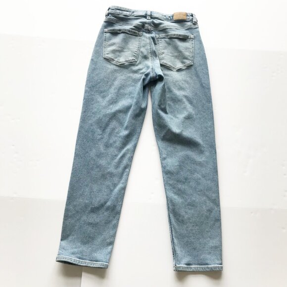 American Eagle Stretch Mom Jean Light Wash High Rise Womens 6 - Picture 4 of 10